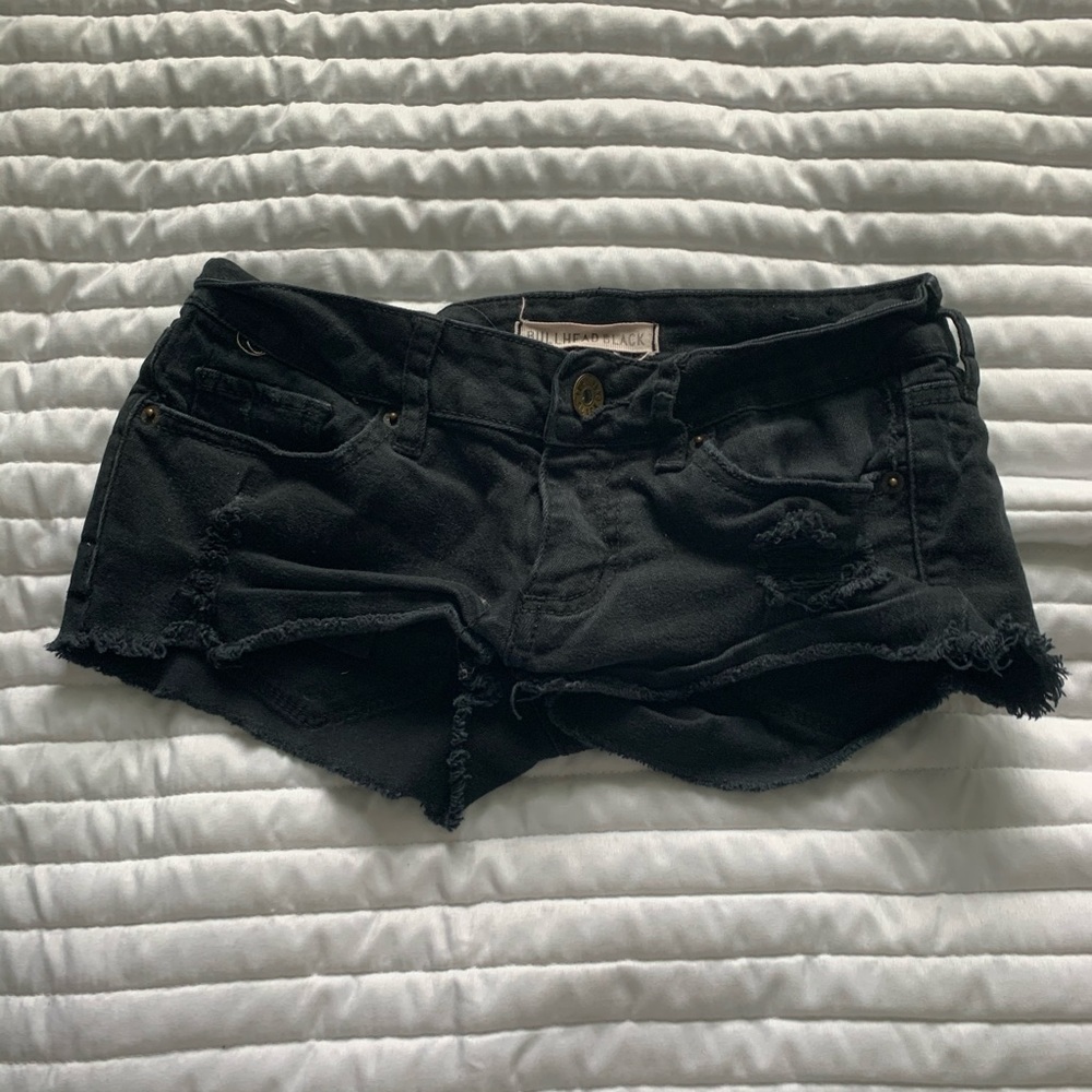Shorts - Picture 2 of 3